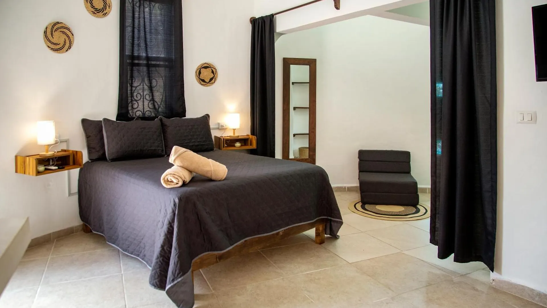 Sonido Del Mar Hotel Boutique & Yoga Loft 툴룸