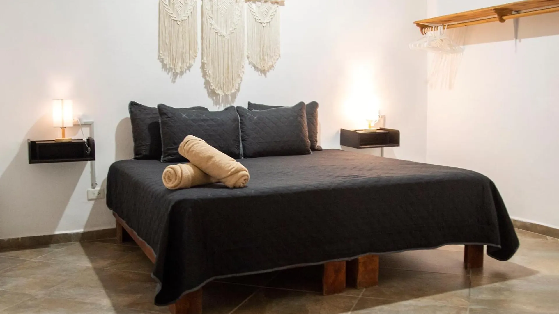 Sonido Del Mar Hotel Boutique & Yoga Loft 툴룸